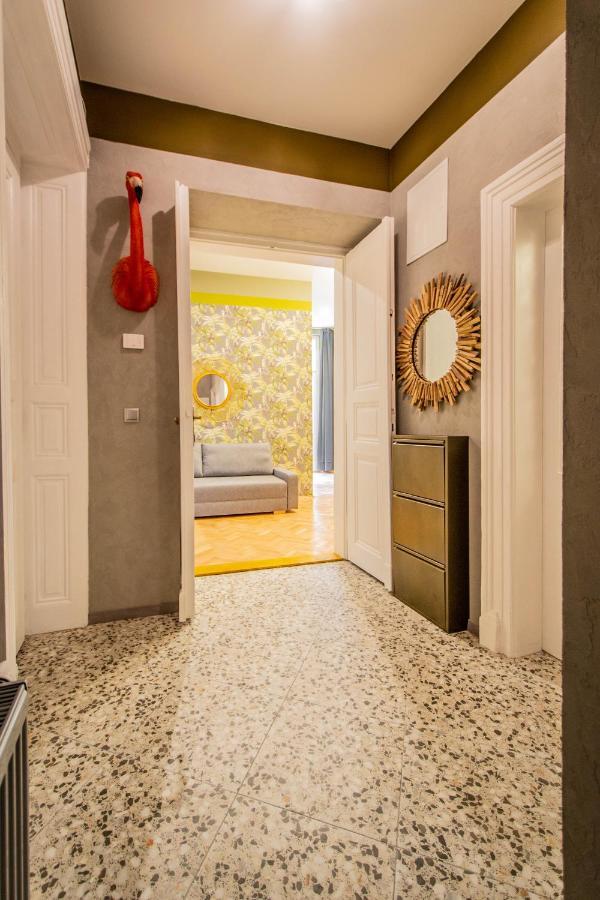 3Bdr Oasis In The Heart Of Prague Apartment Ngoại thất bức ảnh